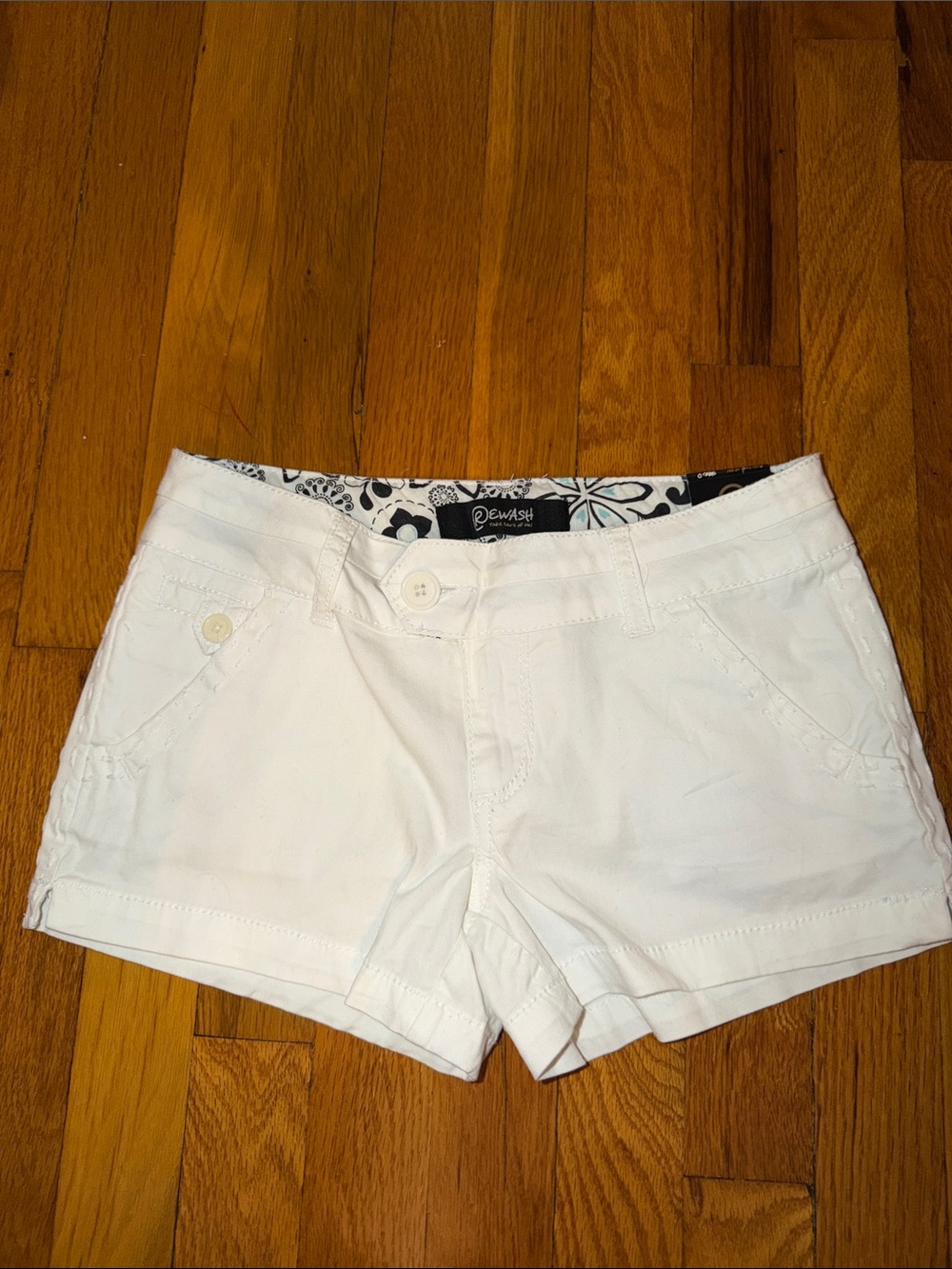 Rewash White Women’s Shorts with Inner Patterned Floral Waistband